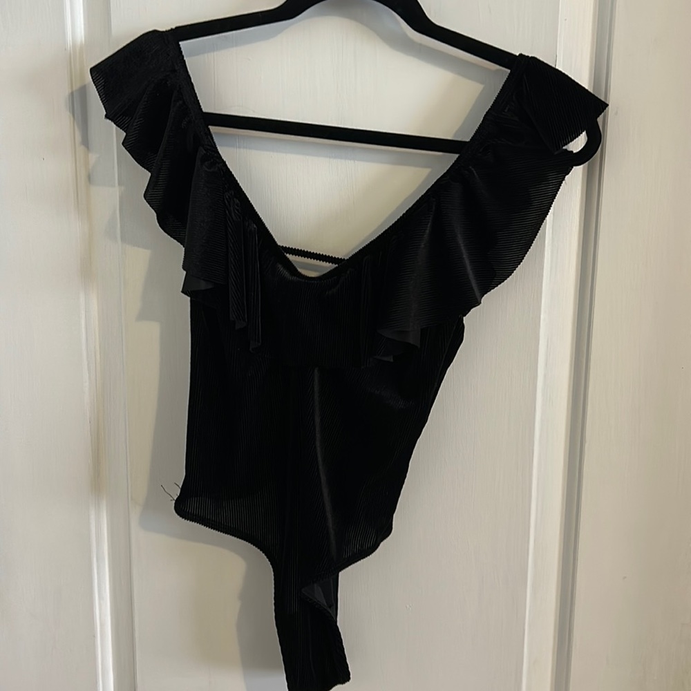 Backless bodysuit